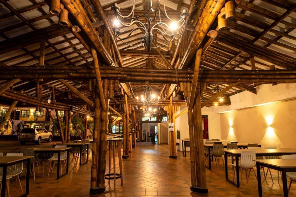 Hotel Vanguardia Natural El Cairo  Exterior photo