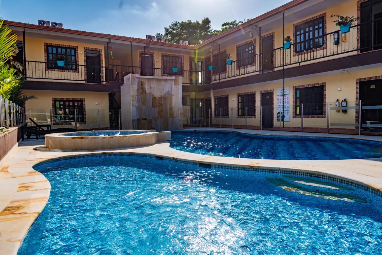 Hotel Vanguardia Natural El Cairo  Exterior photo